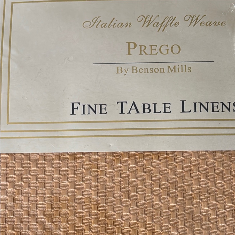 Table cloth NWT Tan Waffle Weave Table Linen NWT - Picture 3 of 11